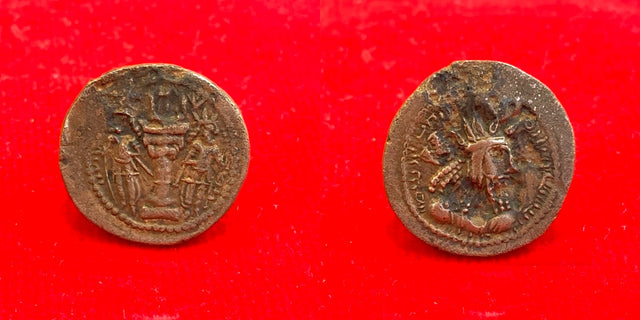 Sasanian Kings. Vahram (Bahram) I. AD 273-276. AE Unit. Very RARE